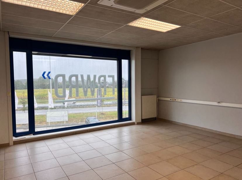 Bedrijfsvastgoed te huur in Krommewege 24 bus B,
                    9990 Maldegem
