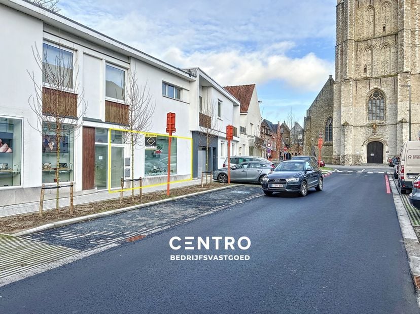 Bedrijfsvastgoed te huur in Arme-Klarenstraat 6,
                    8800 Roeselare