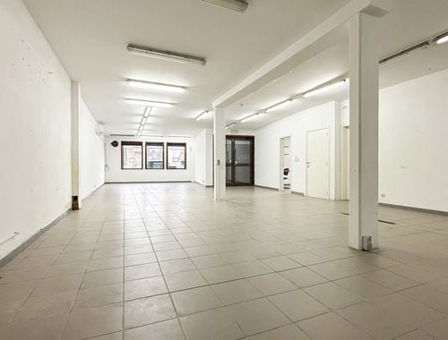                                         Usage mixte à vendre à Zolder, € 375.000
