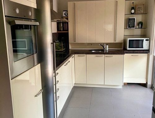                                         Appartement à louer à Zwevezele, € 700

