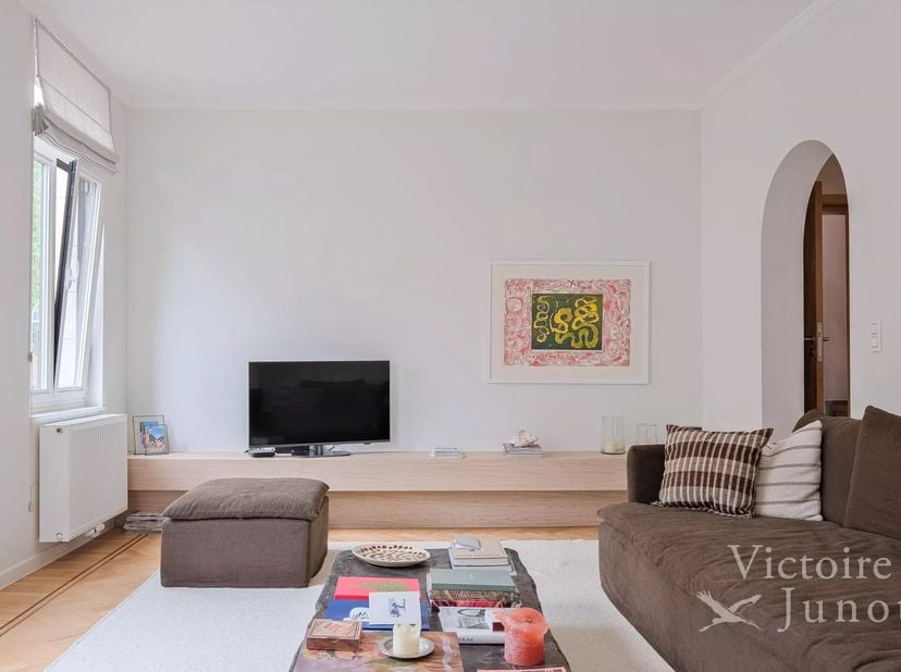 Rue Edith Cavell, tussen Place Brugmann en de Winston Churchill-laan, prachtig volledig gerenoveerd appartement met een totale oppervlakte van ± 122 m
