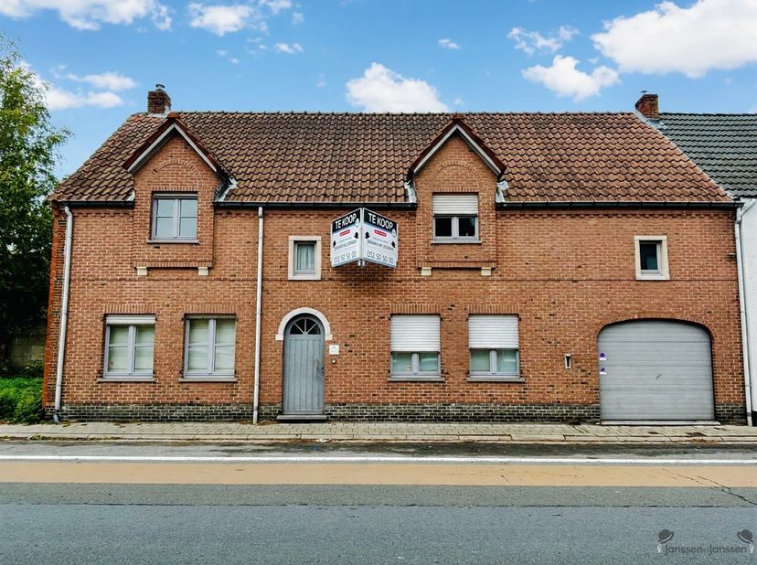 Huis te koop in Drapstraat 55,
                    9220 Hamme