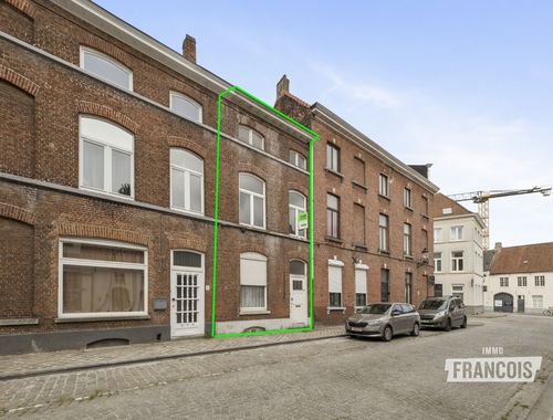                                         Maison deux facades à vendre à Brugge, € 249.000
