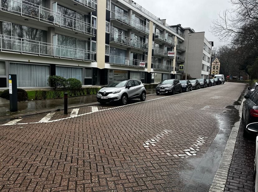 Terrain à vendre au cœur de Lier Anton Bergmannlaan<br />
<br />
A vendre : un emplacement de parking souterrain dans une situation extrêmement cent