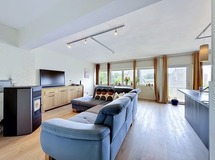 Vous êtes à la recherche d’un appartement dans l’hyper centre-ville de Marche-en-Famenne ? Vous souhaitez profiter de trois chambres et d’un bien parf
