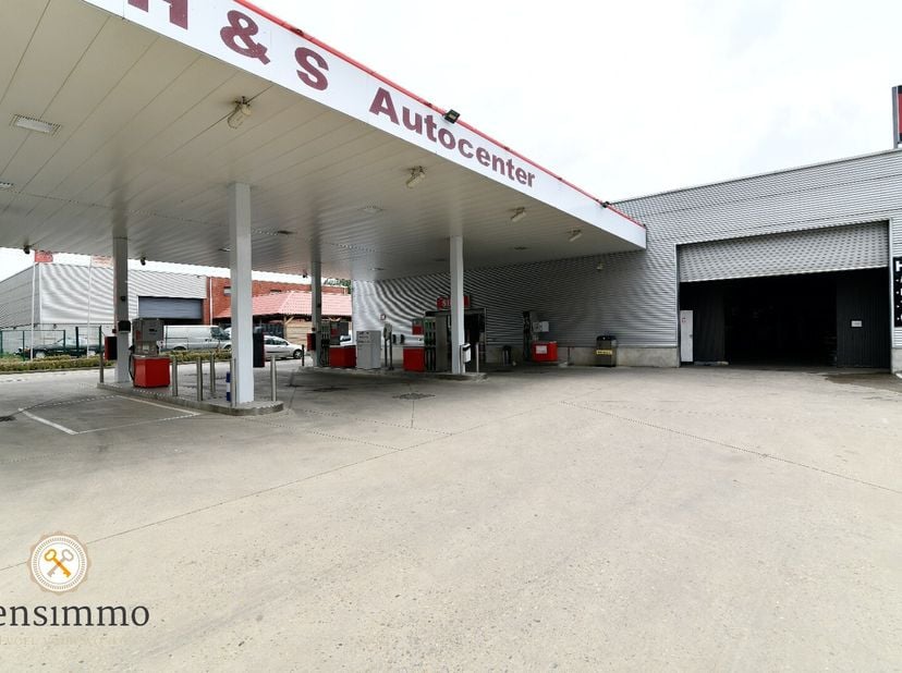 Bien professionnel à louer
                    à 3690 Zutendaal