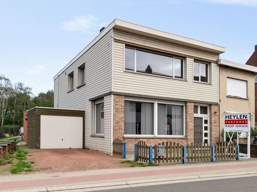 Huis te koop in Over d'Aa 105,
                    2910 Essen