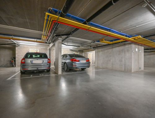                                         Box à vendre à Harelbeke, € 15.000
