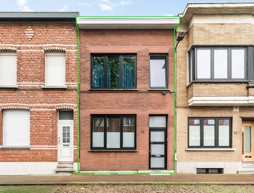                                         Rijwoning te koop in Deurne, € 349.000
