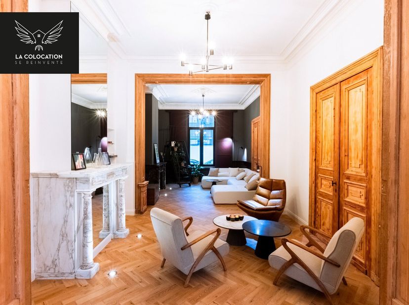 Au sein de la Maison dHélène, élégante maison de colocation entièrement entretenue et pensée pour le confort de ses occupants, une chambre privative d