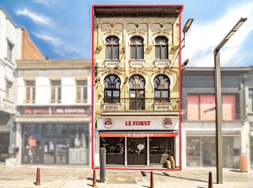 Bedrijfsvastgoed te koop in Rue Sylvain Guyaux 12,
                    7100 La Louvière