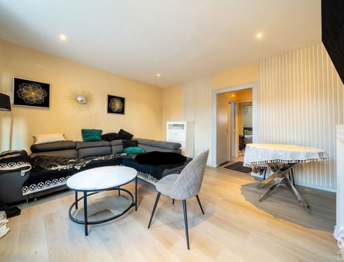                                        Appartement à louer à Tournai, € 725
