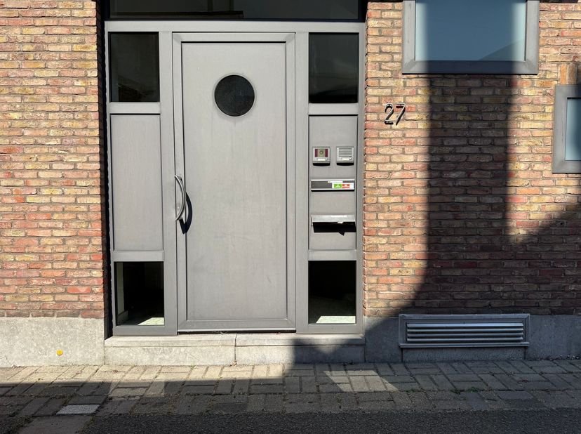 Ruim appartement met groot terras op rustige ligging in Terhagen<br />
<br />
Op de Kardinaal Cardijnstraat 27/2 te Terhagen bevindt zich dit verzor