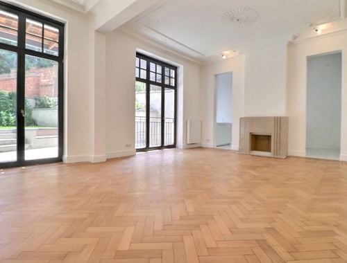                                         Appartement te huur in Elsene, € 4.750
