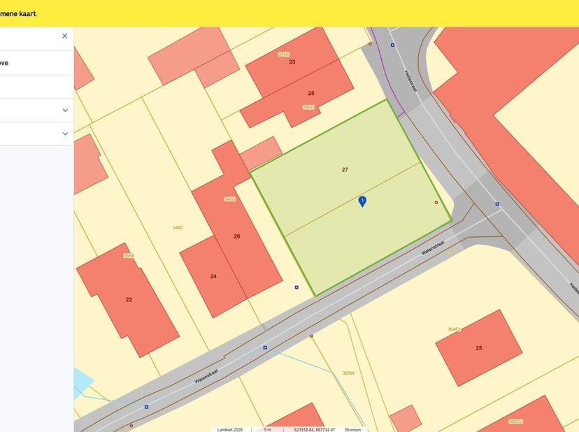 Bouw/projectgrond met vergunning voor het bouwen van 2 woningen in halfopen bouwvorm. Ook mogelijk om zelf een nieuwe vergunning te vragen op het gehe