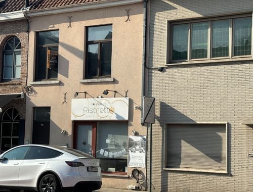                                         Horeca à vendre à Sint-Kruis, € 325.000
