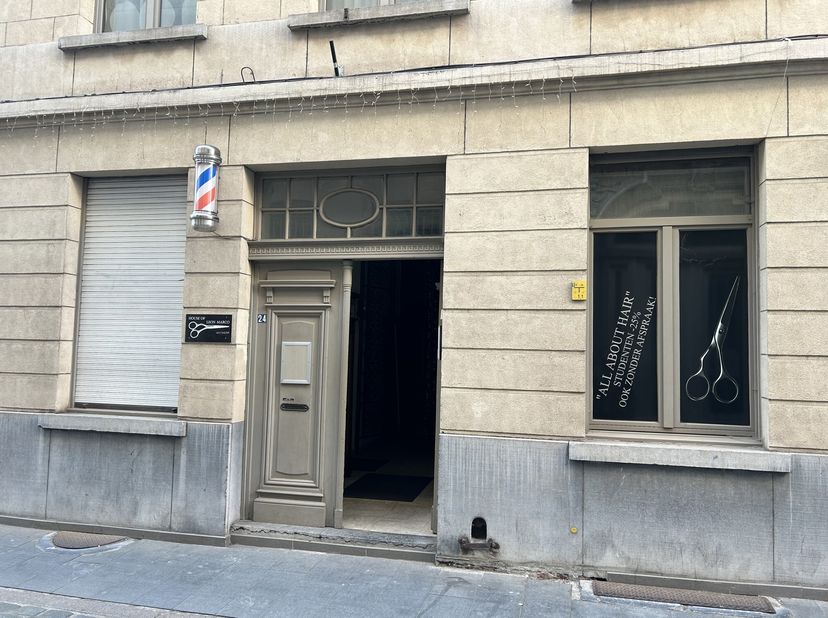 Bien professionnel à louer
                    à 2000 Antwerpen