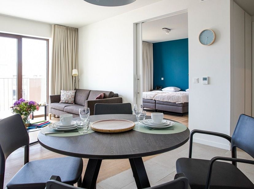 Op zoek naar een tijdelijke woonoplossing?<br />
Bij Ikaria Ronse bieden we een comfortabele en complete woonervaring. Een éénslaapkamerappartement va