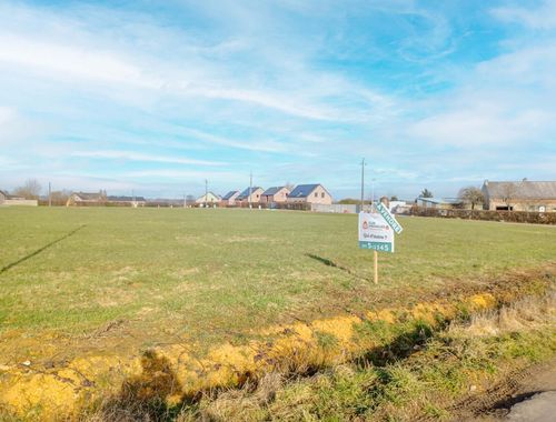                                         Terrain à bâtir à vendre à Seloignes, € 37.000

