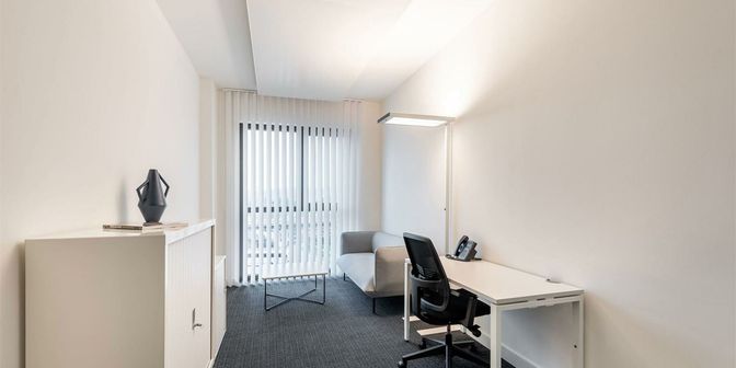 Bien professionnel à louer à Chaussée de Liège 624A, 5100 Jambes