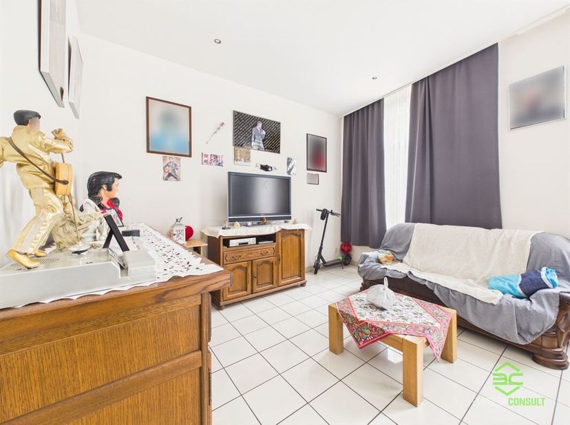 + Als u op onze eigen website (www.empresaconsult.be) naar deze woning doorklikt, vindt u een alle info! +<br />
In de schaduw van de Sint-Maartenkerk