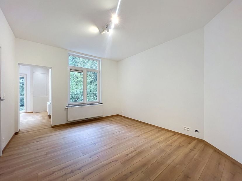 Appartement te huur in Avenue de la Couronne 383,
                    1050 Elsene