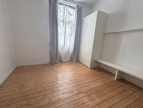                                         Appartement te huur in Elsene, € 575
