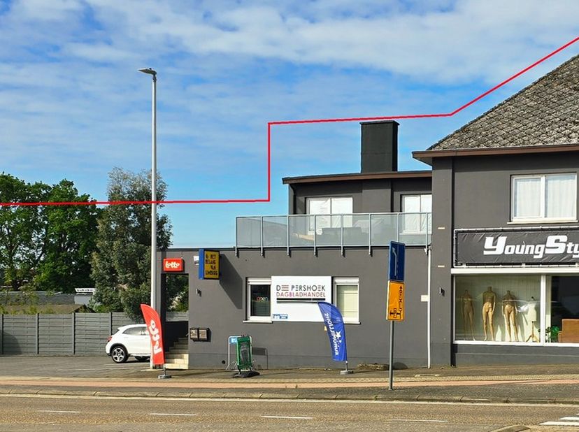Bien professionnel à vendre
                    à 3560 Lummen