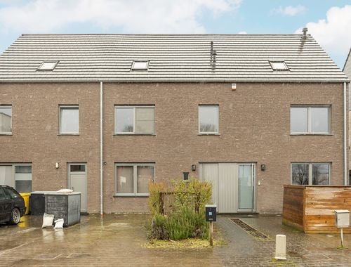                                         Maison à louer à Mol, € 1.200
