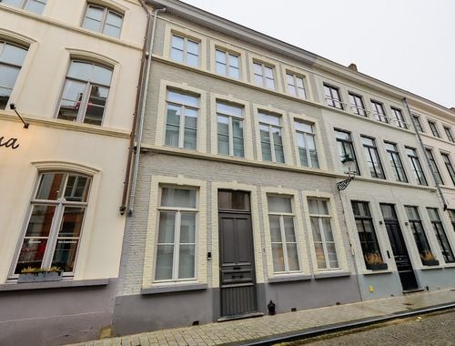                                         Maison de ville à vendre à Brugge, € 695.000
