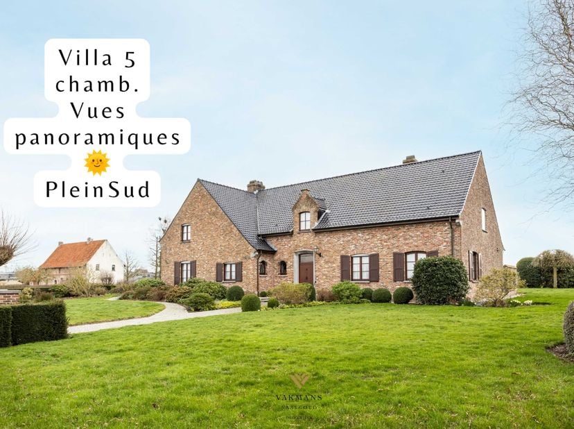 Een woning zoals ze tegenwoordig niet meer bouwen: ruim, uiterst kwalitatief, stijlvol, verfijnd, met edele materialen, een dubbele garage, een groot