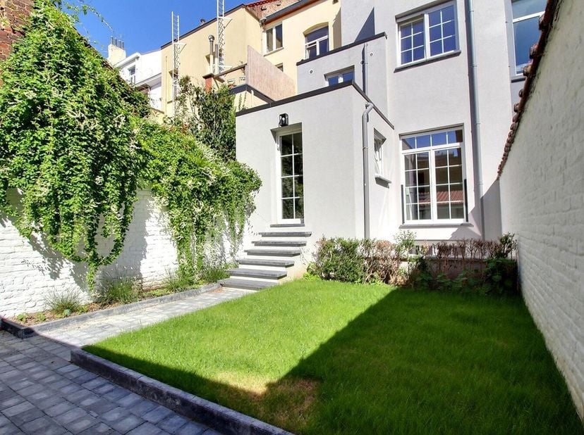 Appartement te huur in Rue de l'Automne 11,
                    1050 Elsene
