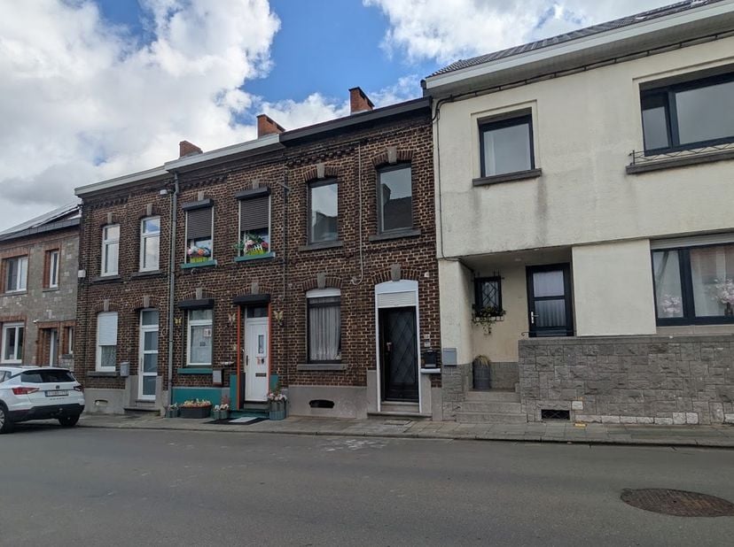 Maison à vendre
                    à 6032 Mont-sur-Marchienne