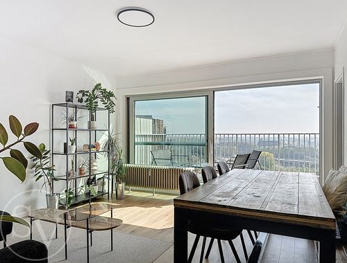                                         Penthouse à louer à Borgerhout, € 830

