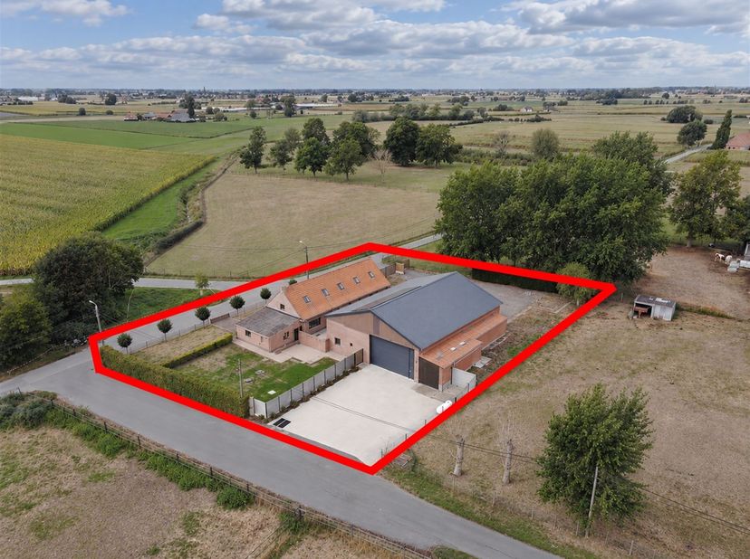 Huis te koop in Beekstraat 10,
                    8920 Langemark