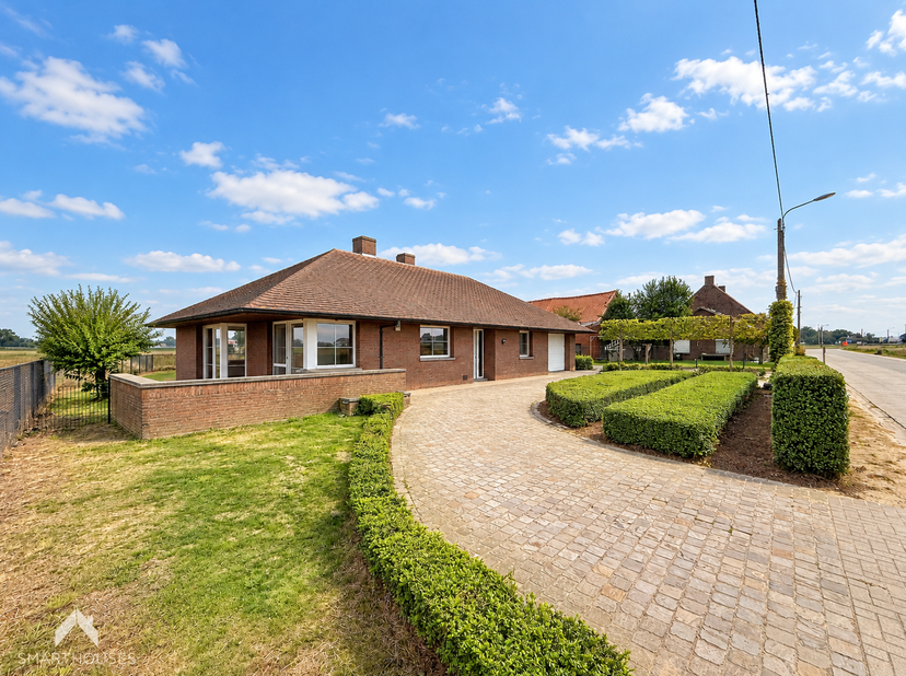Huis te koop in Moorsleedsesteenweg 4,
                    8800 Rumbeke