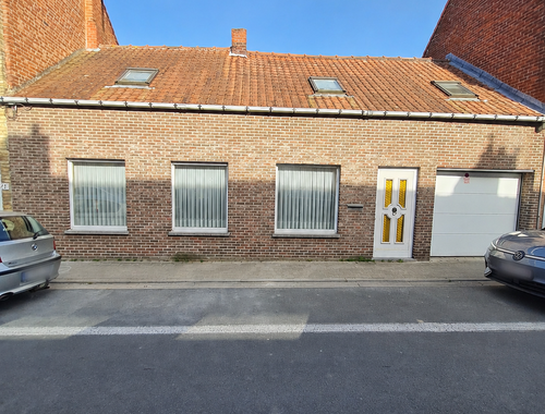                                        Maison deux facades à vendre à Poperinge, € 165.000
