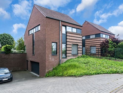                                         Woning te koop in Maaseik, € 349.000
