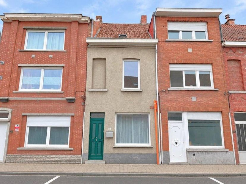 Huis te koop in Ieperstraat 180,
                    8930 Menen