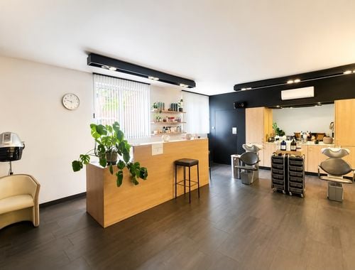                                         Handelspand te huur in Genk, € 750
