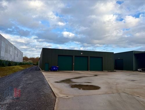                                         Bedrijfsgebouw te huur in Sint-Truiden, € 1.890
