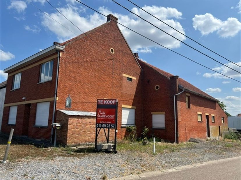Terrain à vendre
                    à 3850 Binderveld