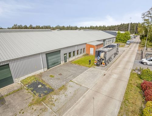                                         Magazijn met bureel te koop in Eksel, € 595.000
