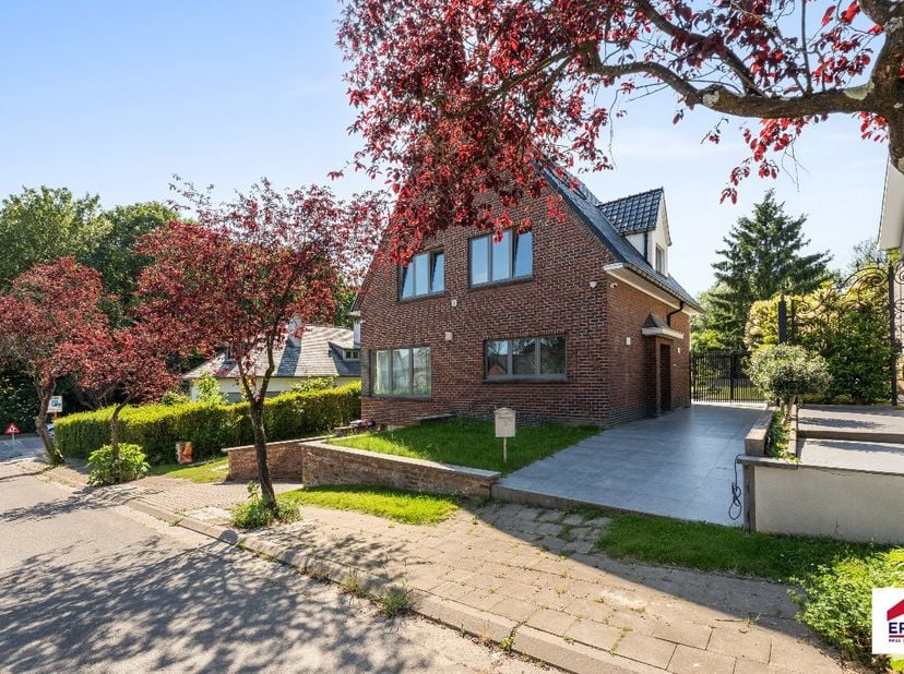 Huis te koop in Marie-Henriettelaan 8,
                    1700 Dilbeek