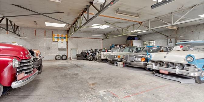 Garage te koop in Karel van Overmeirelaan 19, 2100 Deurne