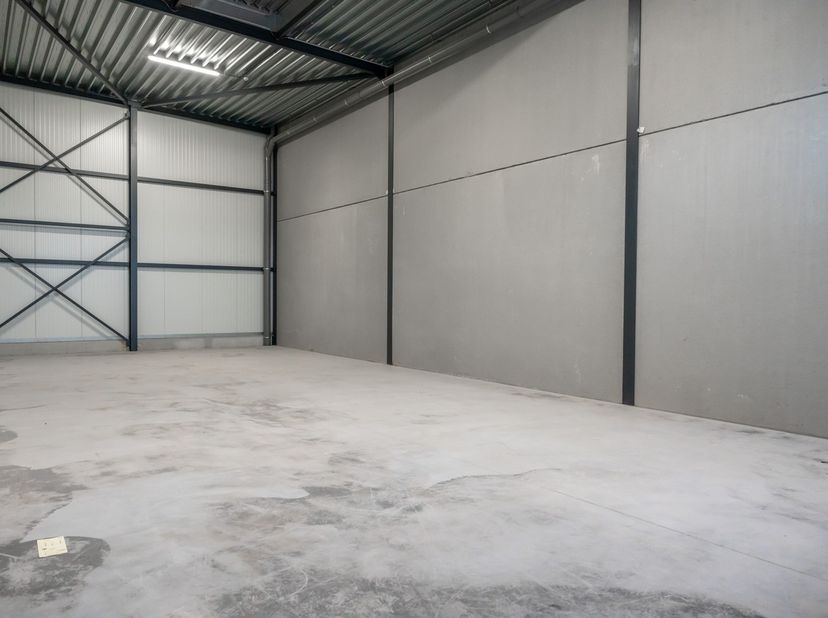 Bien professionnel à louer
                    à 8800 Roeselare