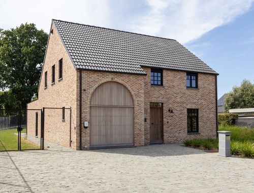                                         Uitzonderlijke woning te huur in Steenokkerzeel, € 2.850
