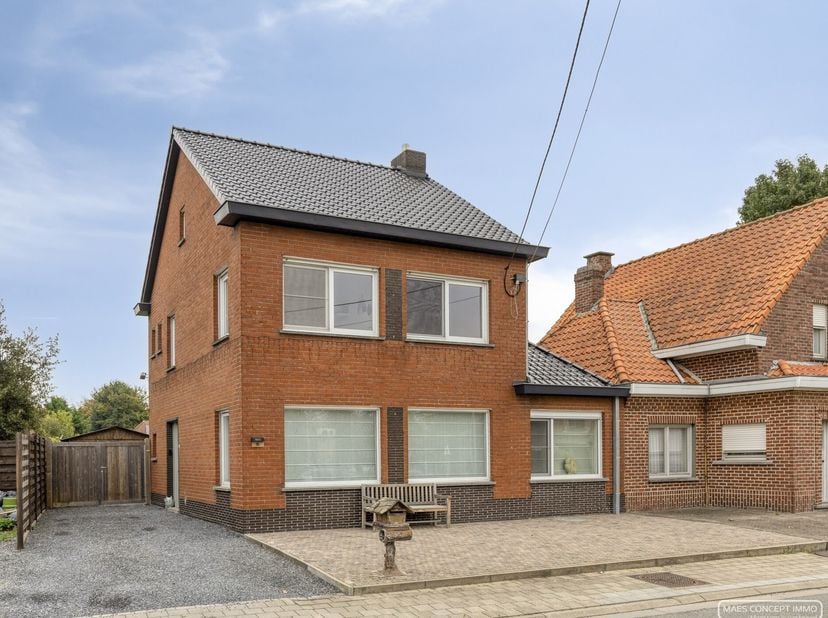 Huis te koop in Zilverbergstraat 19,
                    8792 Desselgem