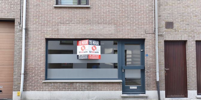 Bedrijfsvastgoed te huur in René Vermaststraat 2, 9900 Eeklo