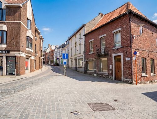                                         Appartementsgebouw te koop in Borgloon, € 330.000
